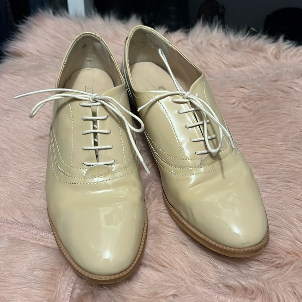 Women’s Beige Loafers